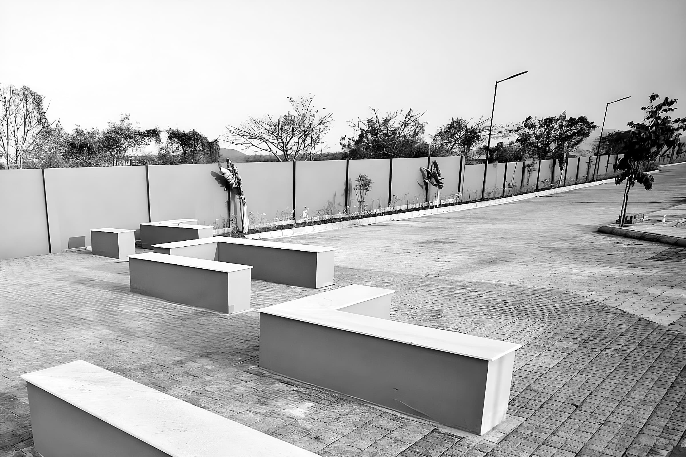 Seating coves at Paulsn Gardens